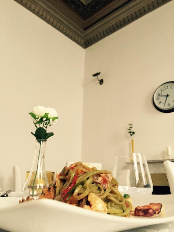 Home Restaurant Hotel Florens Rum bild